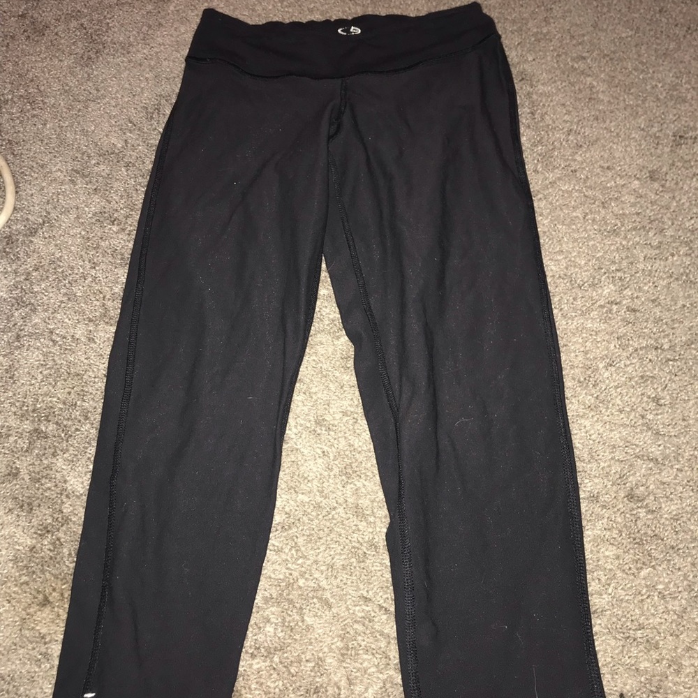 black cropped leggings